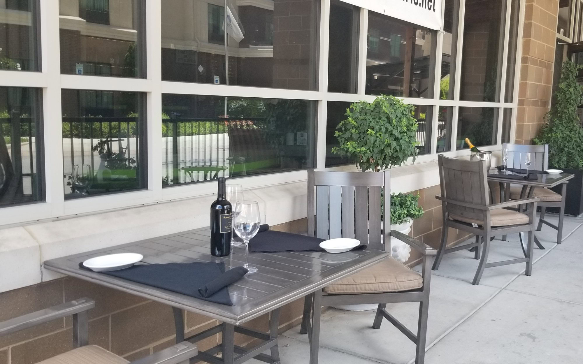 Enjoy Patio Dining at Ruth's Chris in Huntsville