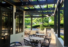 ruth's chris alpharetta patio